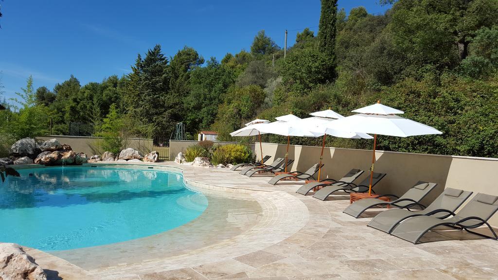 Domaine De Bertrandy *