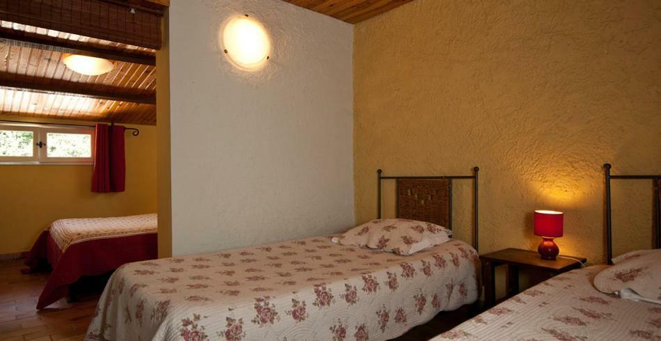 Domaine De Bertrandy Bed & Breakfast *